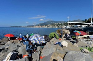 Migrants in Ventimiglia Italian border with France